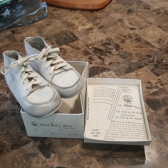 Vintage Baby Shoes Ideal Baby Shoe Company Size 2